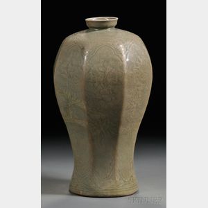 Hexagonal Maebyong Vase