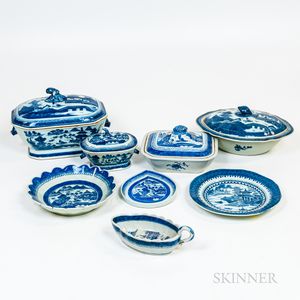 Eight Pieces of Blue and White Chinese Export Porcelain