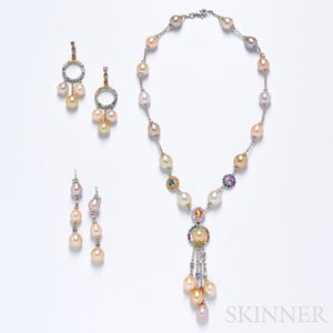 Suite of 18kt White Gold and Freshwater Pearl Jewelry