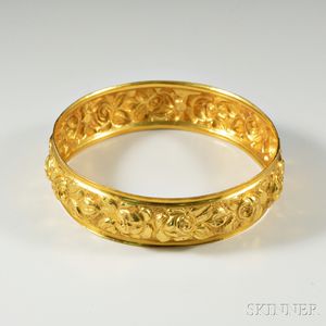 22kt Gold Hand-hammered Floral Bangle