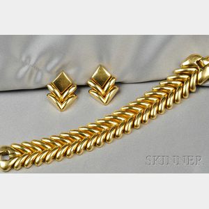 18kt Gold Bracelet and Earpendants