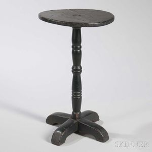 Black-painted Light Stand