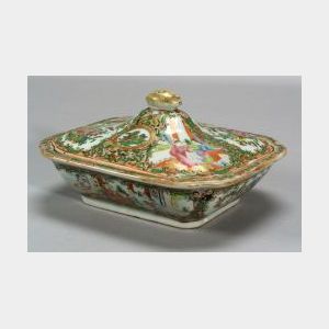 Chinese Export Porcelain Rose Medallion Covered Dish.