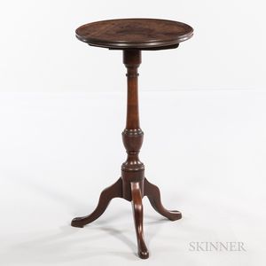 Queen Anne Mahogany Tilted Dish-top Candlestand