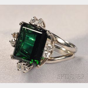 18kt White Gold, Green Tourmaline, and Diamond Ring