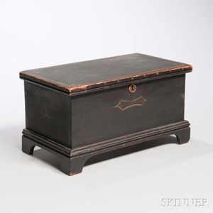 Paint-decorated Miniature Six-board Chest