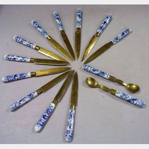Set of Eleven Meissen-style Blue Onion Pattern Porcelain Handled Fruit Knives and Two Spoons.