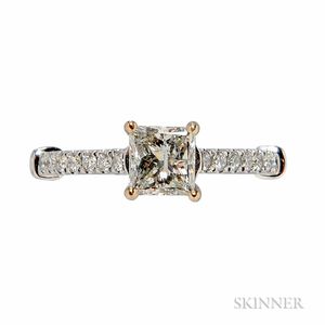 18kt White Gold and Diamond Solitaire