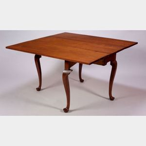 Queen Anne Mahogany Dining Table