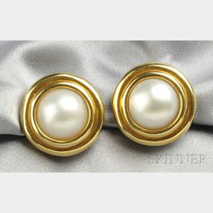 18kt Gold and Mabe Pearl Earclips, Gucci