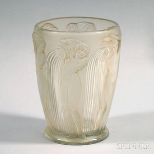 Art Deco-style Frosted Glass Vase