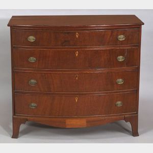 Federal Mahogany and Mahogany Veneer Swell-front Chest of Drawers