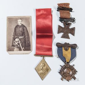 Kearny Cross, Phil Kearny Division Medal, Carte-de-visite of General Kearny, and a Connecticut Defense of Washington Medal
