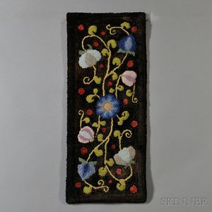 Floral Hooked Table Runner