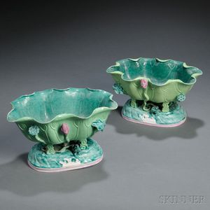 Pair of Porcelain Lotus-shaped Bowls