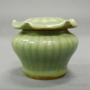 Export Celadon Ribbed Jar with Cover