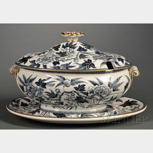 Seven Wedgwood Peony Decorated Queen's Ware Items