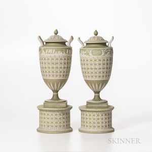 Pair of Wedgwood Tricolor Diceware Jasper Dip Presentation Vases and Covers