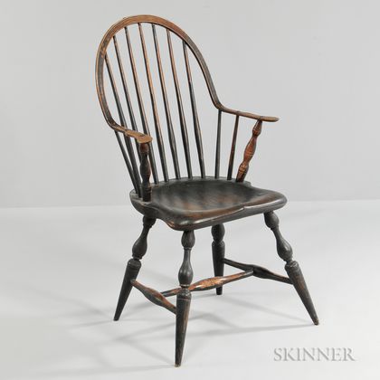 Black-painted Continuous Arm Bow-back Windsor Chair