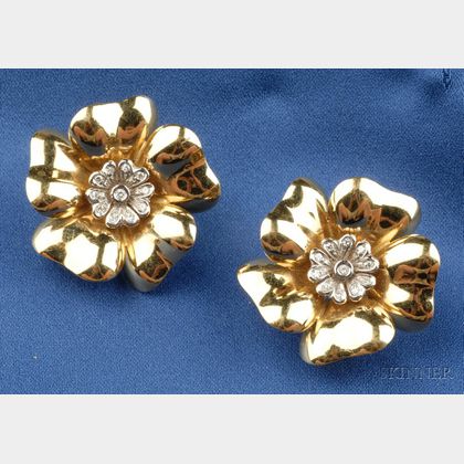 18kt Gold and Diamond Flower Earclips