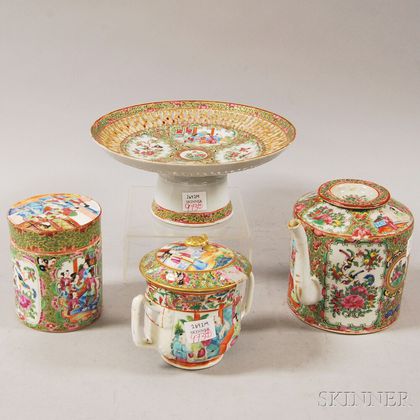 Four Pieces of Chinese Export Porcelain Tableware