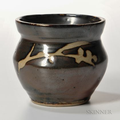 Shoji Hamada (1894-1978) Iron Brown Jar