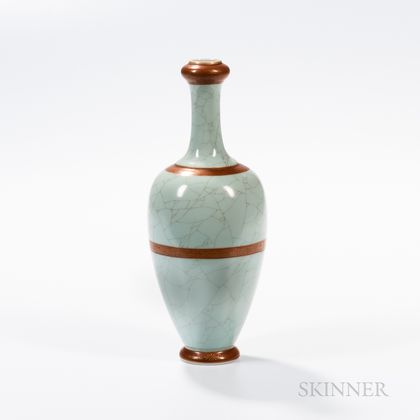 Crackled Celadon-glazed Vase