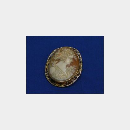Gold Mounted Shell Cameo Brooch. 