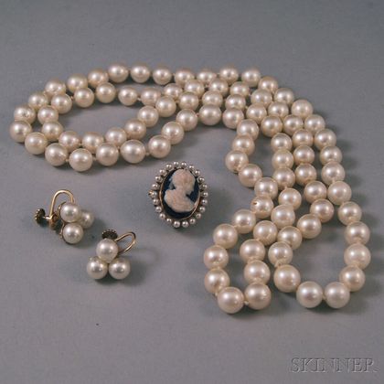 Small Group of Pearl Jewelry