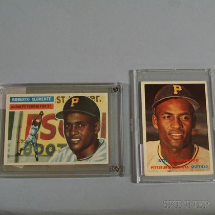 Two Topps Robert Clemente Baseball Cards