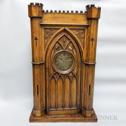 E. Ingraham Gothic-style Mantel Clock