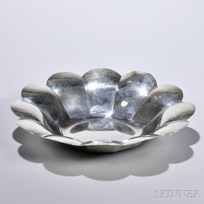 Sterling Silver Center Bowl, Gorham, Providence, 1932, with a flared floriform rim, dia. 12 1/2 in., approx. 26.9 troy oz. 