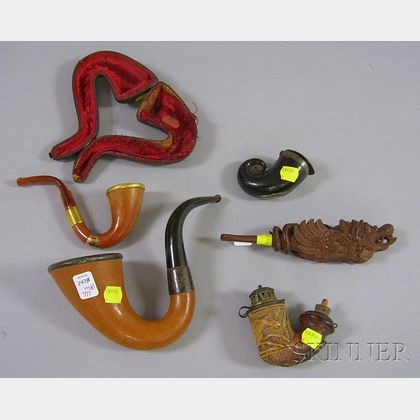 Four Smoking Pipes and a Silver-mounted Horn Mull