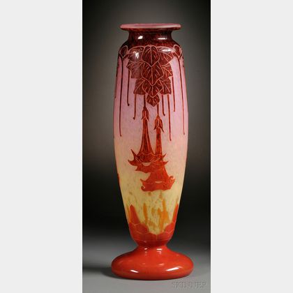 Charder Le Verre Francais Cameo Glass Vase