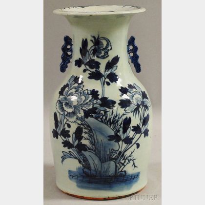 Chinese Blue and White-decorated Porcelain Vase