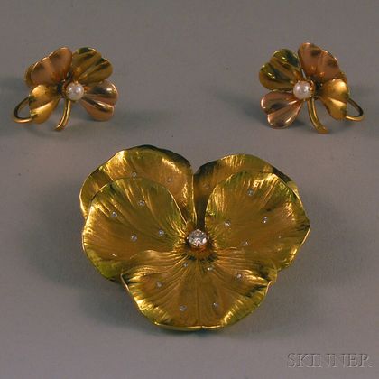 Small Group of Gold Floral Jewelry