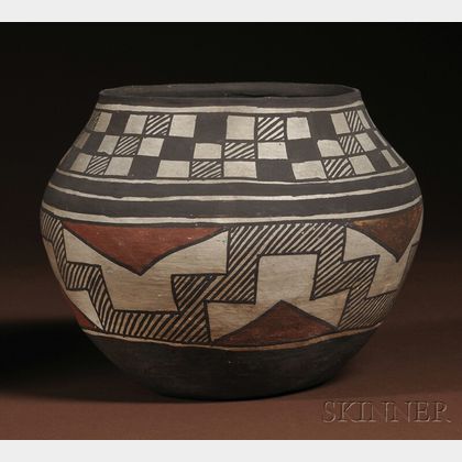 Zuni Polychrome Pottery Jar