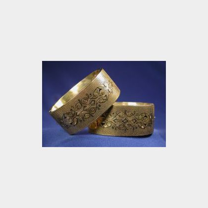 Pair of Victorian 14kt Gold and Enamel Bangle Bracelets
