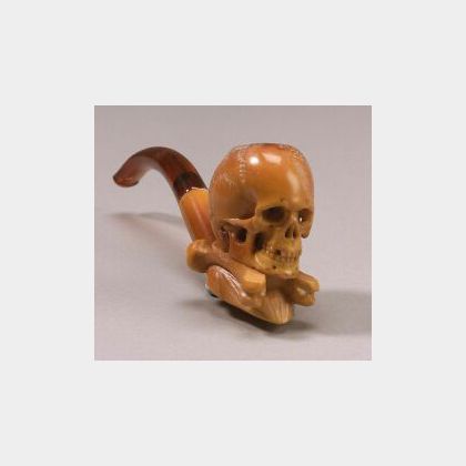 Meerschaum Pipe Carved with Skull and Crossbones