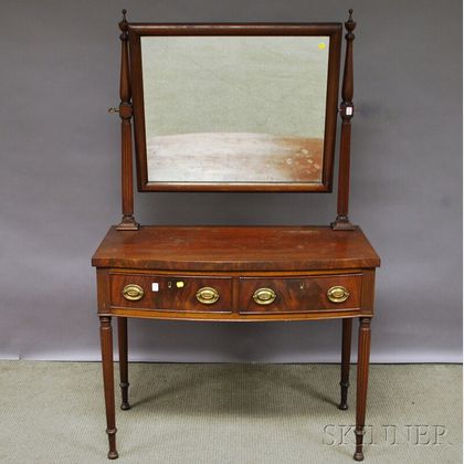 Federal-style Mahogany Swell-front Mirrored Dressing Table. 