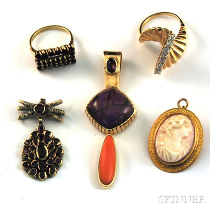 Small Group of Jewelry