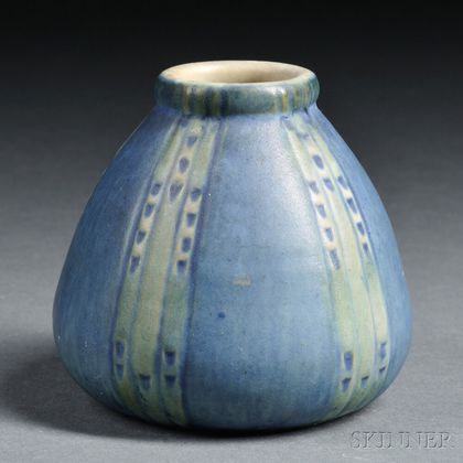 Newcomb College Pottery Vase 