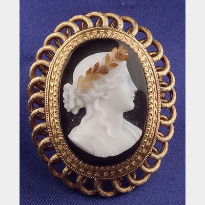 Antique 18kt Gold and Agate Cameo Brooch