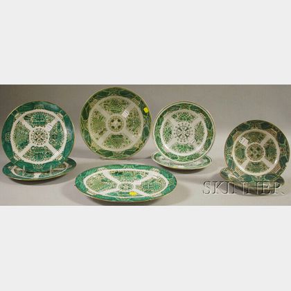 Six Chinese Green Fitzhugh Pattern Porcelain Plates, a Charger, and a Platter