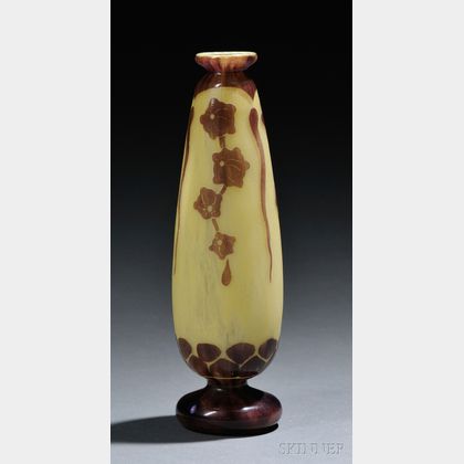Le Verre Francais Cameo Glass Lierre Vase