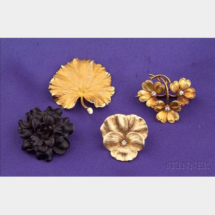 Four 14kt Gold Flower Brooches
