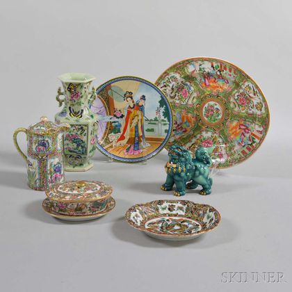 Eight Export Porcelain Items