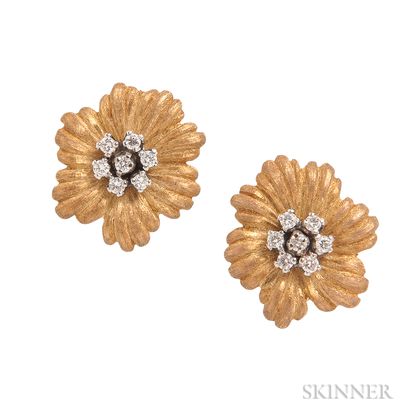 18kt Gold and Diamond "Anemone" Earclips, Buccellati
