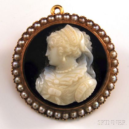 14kt Gold-mounted Victorian Cameo Pendant/Brooch