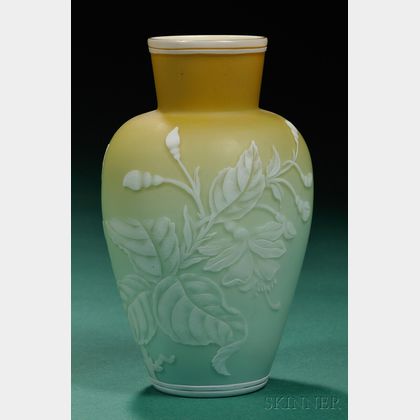 Cameo Glass Reactive Vase, Attributed to Thomas Webb